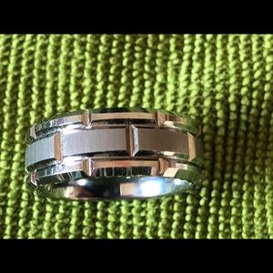 Tungston Triton wedding ring. Sz. 8. Excellent